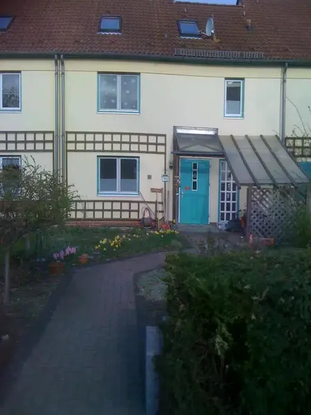 Großzügige 6-Zimmer im Reihenmittelhaus im grünen Norden mit Garten Einbauküc — photo 1